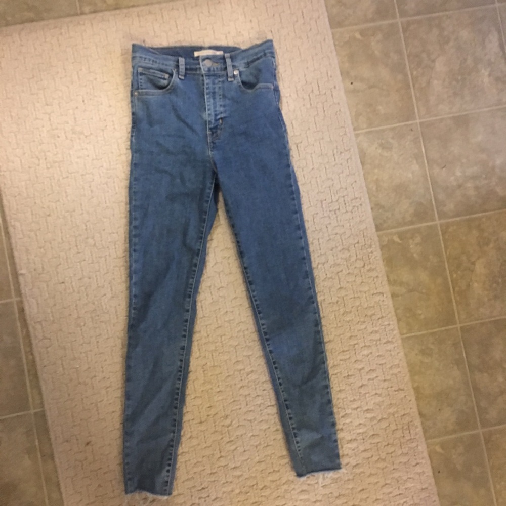 Mile high super skinny Levi jeans 25